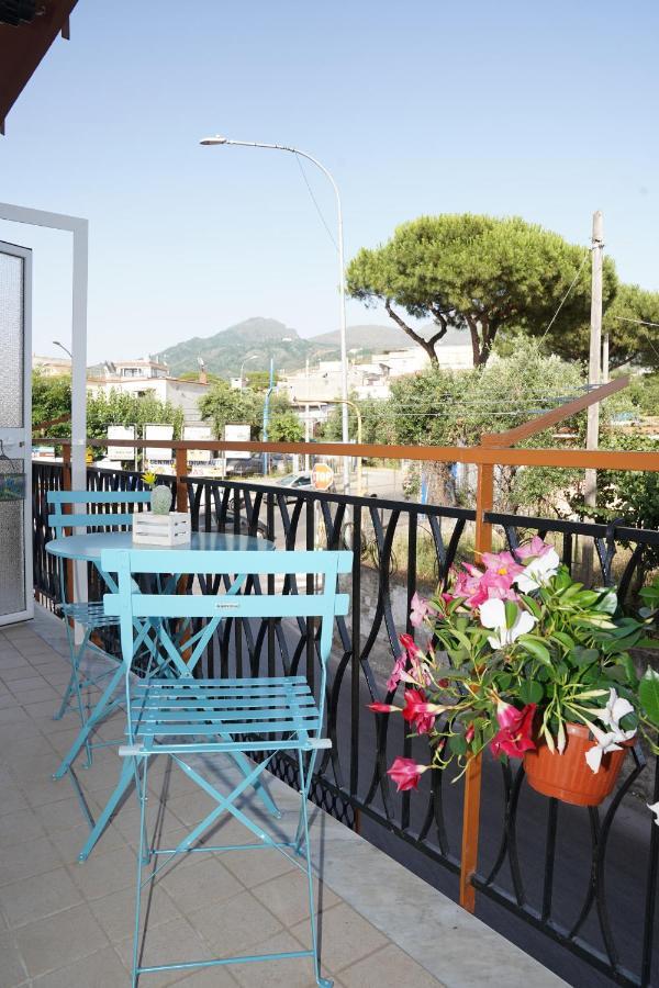 Vesuvius' Lovely Inn Ercolano Exterior foto